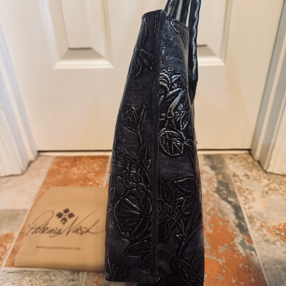 NWT! Elegant Patricia Nash Eastleigh Blackw/Silver Leaf Embossed Leather Tote! - Picture 7 of 15